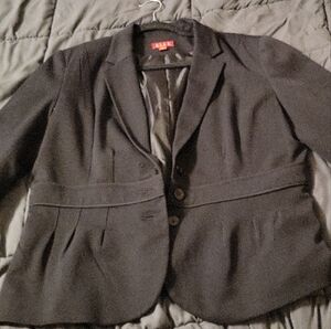 Elle Black Blazer Structured Design